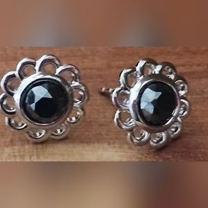 Wheeler scalloped hematite earrings NWT Made in USA